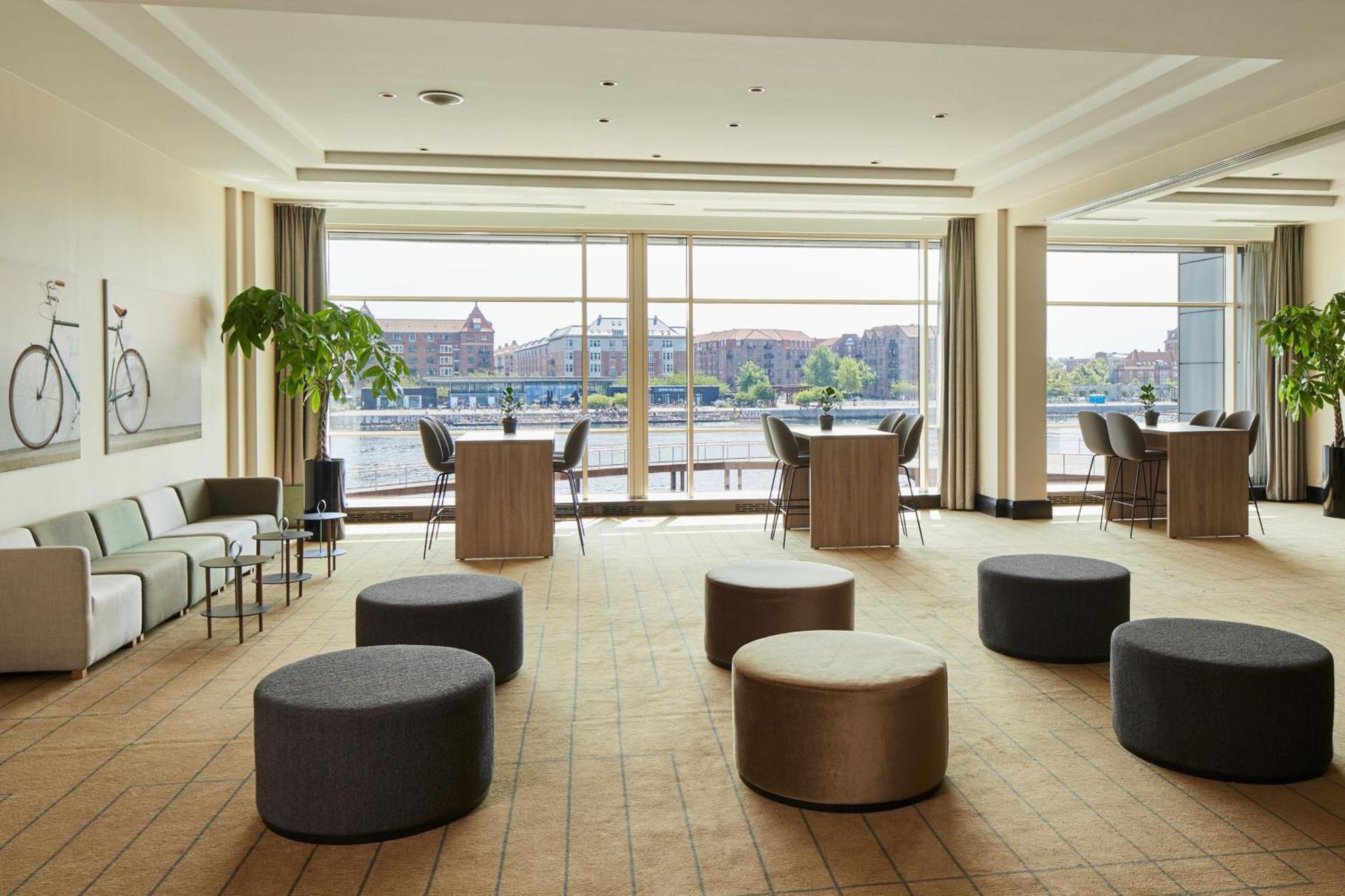 Copenhagen Marriott Hotel Esterno foto The lounge at the airport