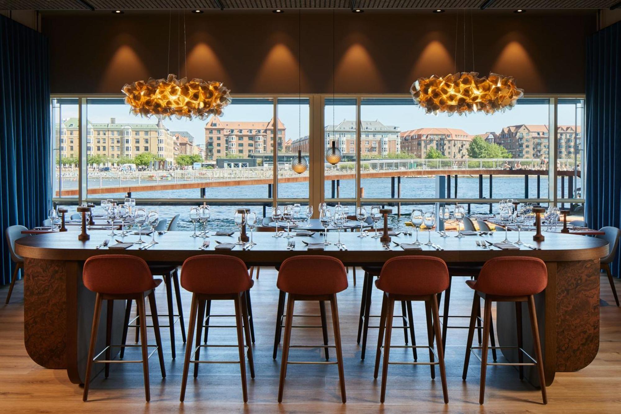 Copenhagen Marriott Hotel Esterno foto The bar at the top of the hotel
